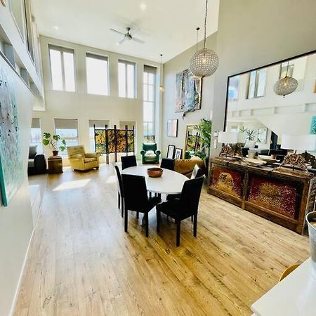 Stunning New York Loft Gallery Christchurch Exterior photo